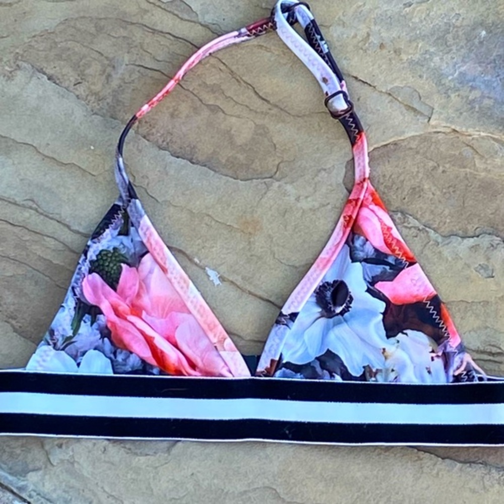 Girl's MOLO Floral Print Bikini Top - Size 4T (110)